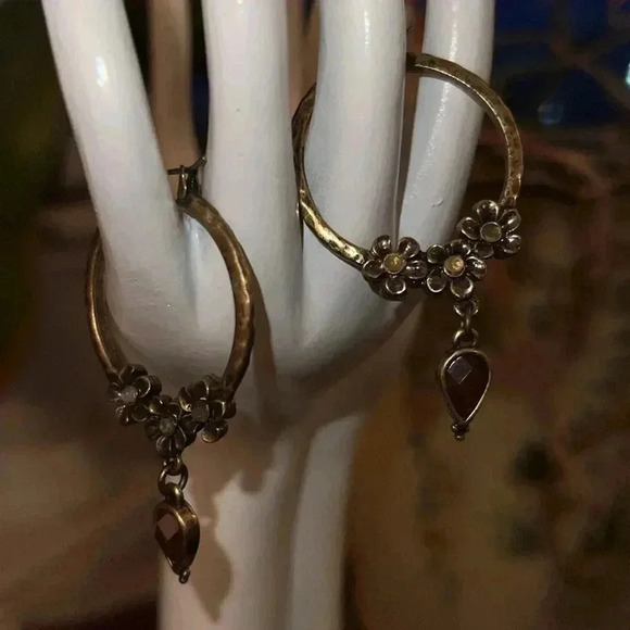 LUCKY BRAND Women’s Floral Antique Rhinestone Hoops Dangling Caramel Faux Stone - Picture 7 of 7